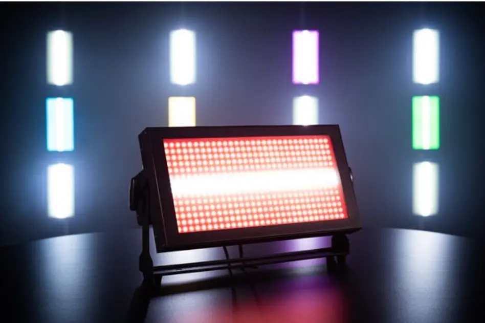 Stroboscope led rouge blanc qui éclaire